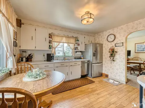Kitchen - 831 Wolverine, Monroe, MI 48161 photo 1 of 2