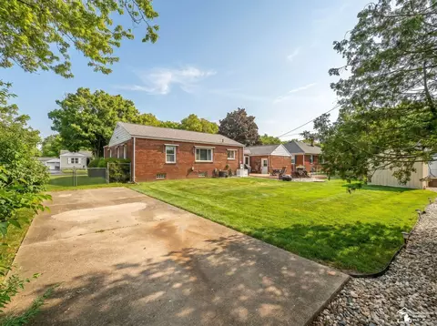 Exterior - 831 Wolverine, Monroe, MI 48161 photo 7 of 11