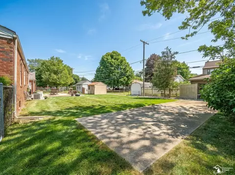 Exterior - 831 Wolverine, Monroe, MI 48161 photo 4 of 11