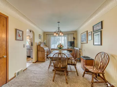 Dining - 831 Wolverine, Monroe, MI 48161 photo 1 of 2