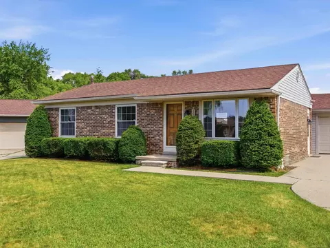 15637 Cox, Clinton Township, MI 48038