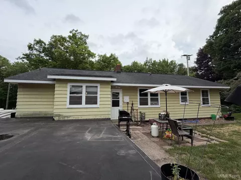 Exterior - 315 Seilo, Ishpeming, MI 49849 photo 5 of 10