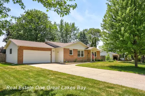 5469 George, Saginaw, MI 48603