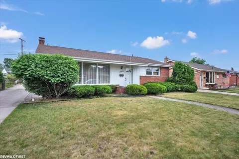 35488 Hathaway, Livonia, MI 48150
