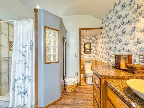 Bath - 2223 Fix, Monroe, MI 48162 photo 3 of 5