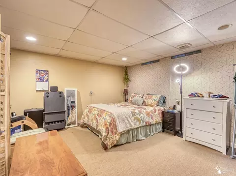 Bedroom - 2223 Fix, Monroe, MI 48162 photo 8 of 8