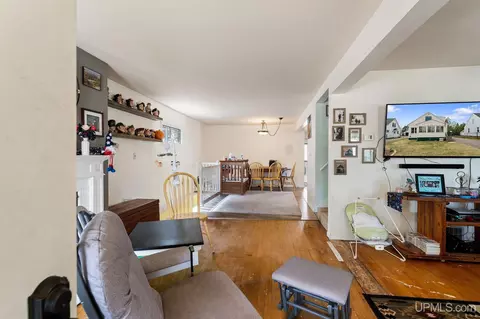 Entry Way - 1225 N Second, Ishpeming, MI 49849 photo 1 of 4