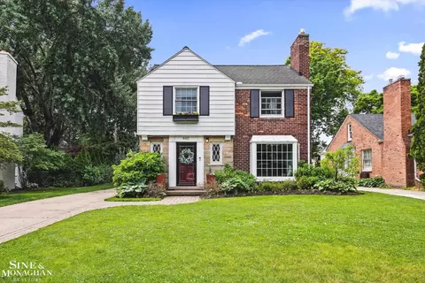 440 Colonial, Grosse Pointe Farms, MI 48236