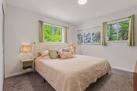 Bedroom - 1447 Cedarwood, Flushing, MI 48433 photo 1 of 6