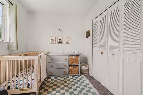 Bedroom - 1447 Cedarwood, Flushing, MI 48433 photo 6 of 6