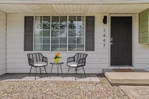 Exterior - 1447 Cedarwood, Flushing, MI 48433 photo 4 of 8