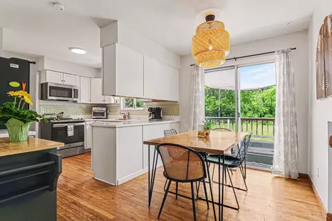 Dining - 1447 Cedarwood, Flushing, MI 48433 photo 1 of 1