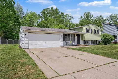 Exterior - 1447 Cedarwood, Flushing, MI 48433 photo 3 of 8