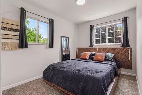 Bedroom - 1447 Cedarwood, Flushing, MI 48433 photo 3 of 6