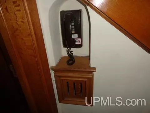 Entry Way - 130 E Onota, Munising, MI 49862 photo 2 of 5