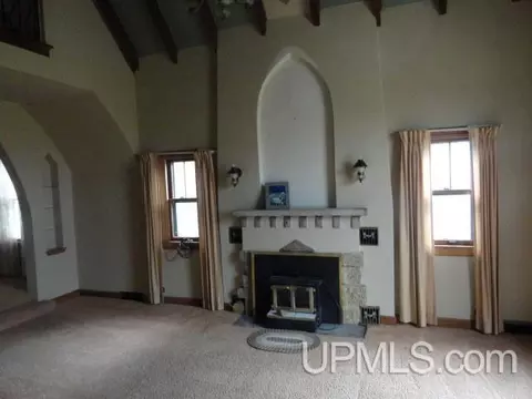 Living - 130 E Onota, Munising, MI 49862 photo 1 of 5