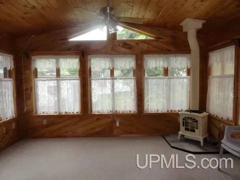 Exterior - 130 E Onota, Munising, MI 49862 photo 3 of 3