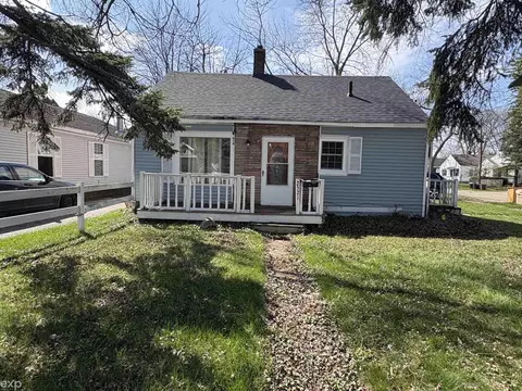 2521 Bay, Saginaw, MI 48602