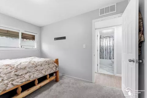 Bedroom - 5885 Sylvia, Taylor, MI 48180 photo 3 of 4