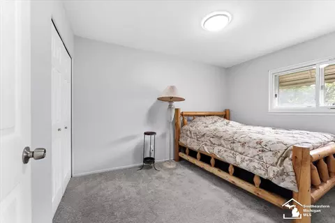 Bedroom - 5885 Sylvia, Taylor, MI 48180 photo 2 of 4