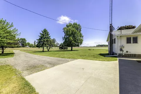 Exterior - 2481 N Ruth, Deckerville, MI 48427 photo 4 of 8