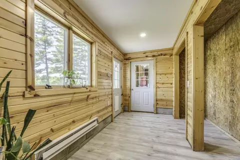 Entry Way - 2481 N Ruth, Deckerville, MI 48427 photo 5 of 8