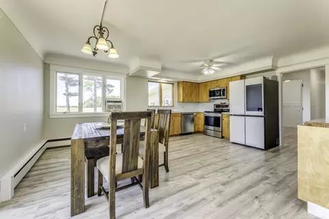 Dining - 2481 N Ruth, Deckerville, MI 48427 photo 2 of 3