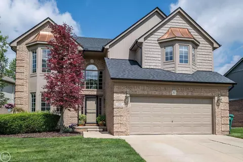 57667 Yorkshire, Washington, MI 48094