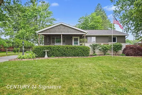 220 S 7th, Freeland, MI 48623