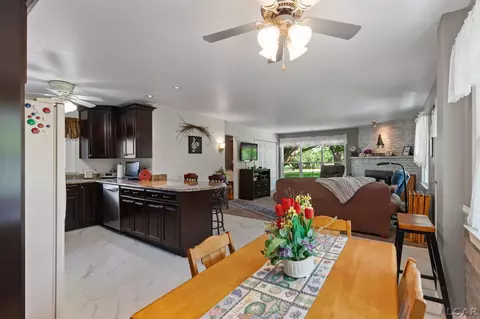 807 Conklin, Tecumseh, MI 49286 photo 16
