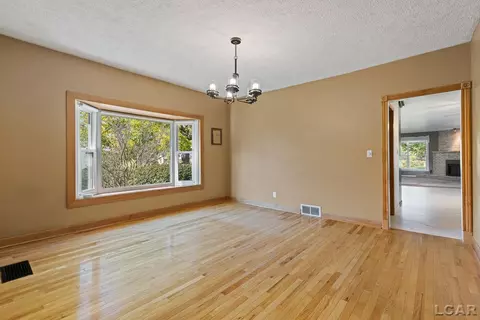 Dining - 807 Conklin, Tecumseh, MI 49286 photo 1 of 1
