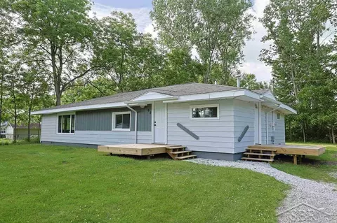 62 Five Mile, Midland, MI 48640