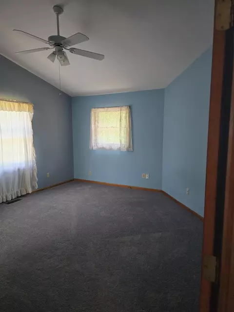 Bedroom - 5691 Ormes, Vassar, MI 48768 photo 1 of 5