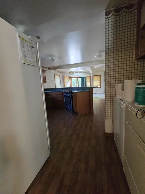 Entry Way - 5691 Ormes, Vassar, MI 48768 photo 2 of 6