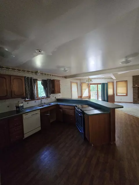 Kitchen - 5691 Ormes, Vassar, MI 48768 photo 1 of 3