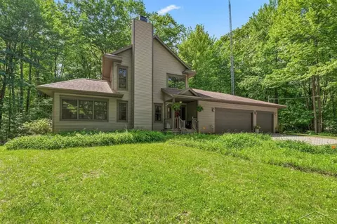 4455 N Ehlers, Midland, MI 48642
