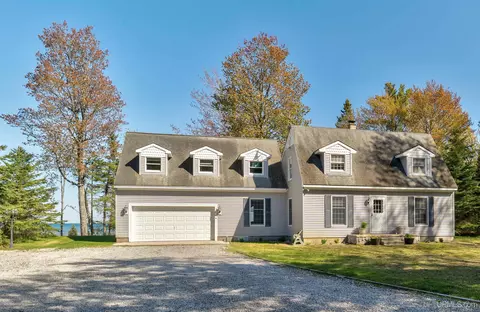 5485 Carnegie, Naubinway, MI 49762