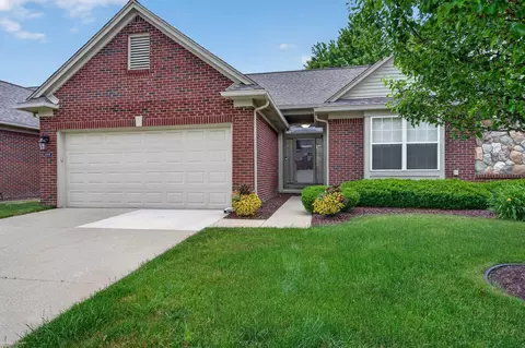 52688 Sable #16, Macomb, MI 48042