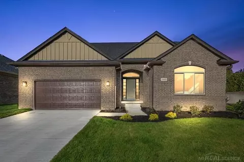 56689 Via Bellano, Macomb, MI 48042