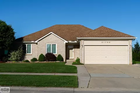 51768 Blue Spruce, Macomb, MI 48042