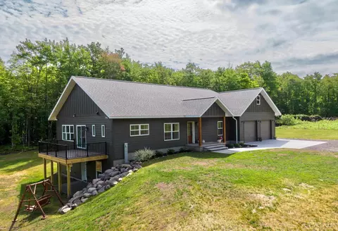 49166 Nightingale, Hancock, MI 49930