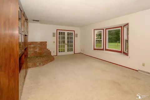 Living - 7904 Comanche, Temperance, MI 48182 photo 2 of 3