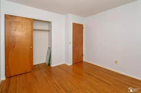 Bedroom - 7904 Comanche, Temperance, MI 48182 photo 4 of 5