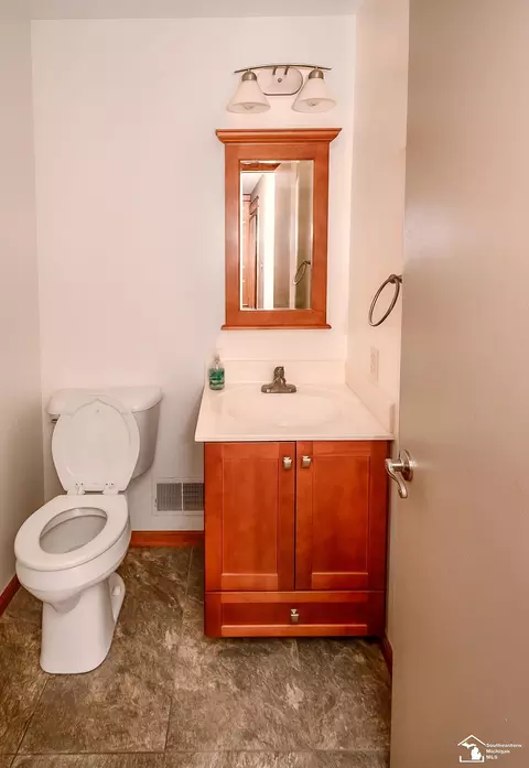 Bath - 7904 Comanche, Temperance, MI 48182 photo 1 of 3