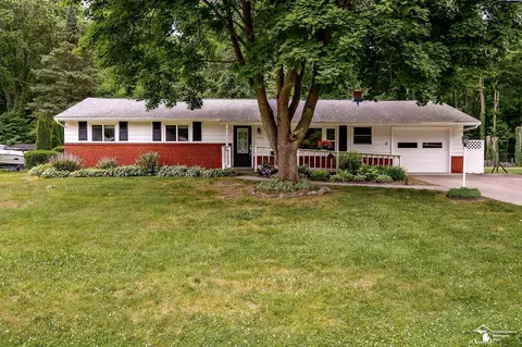 7904 Comanche, Temperance, MI 48182