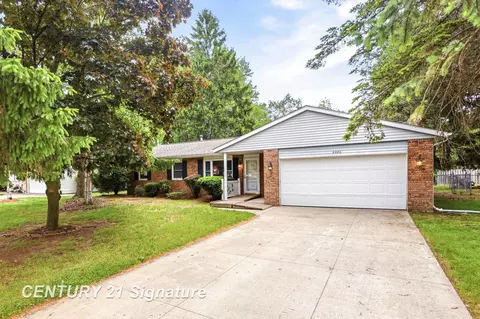 2380 E Gatesboro, Saginaw, MI 48603