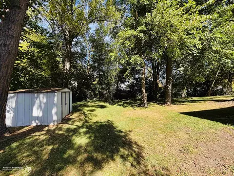 Exterior - 304 S State, Davison, MI 48423 photo 3 of 4