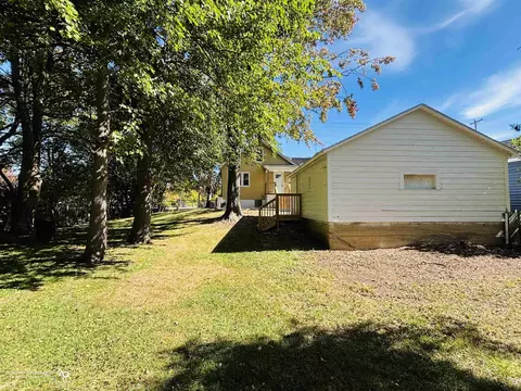 Exterior - 304 S State, Davison, MI 48423 photo 2 of 4