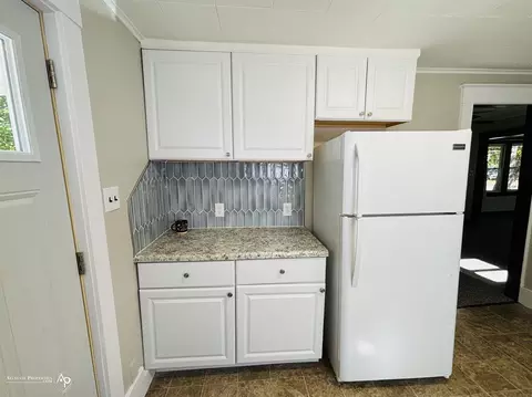 Kitchen - 304 S State, Davison, MI 48423 photo 2 of 4