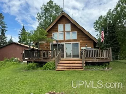 420 Midsummer, Iron River, MI 49935